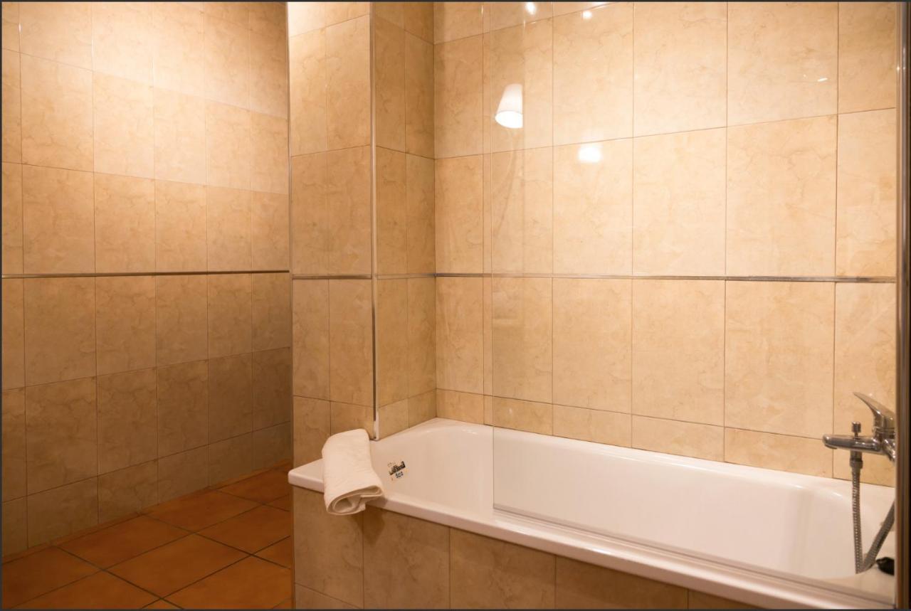 Merced10 3E Malaga Ngoại thất bức ảnh